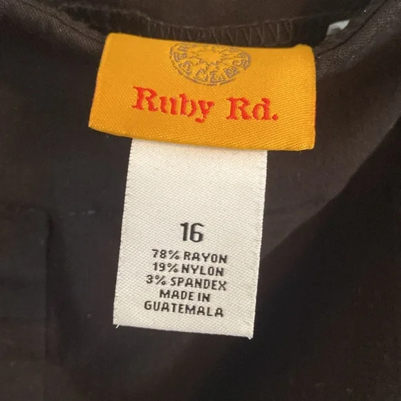 Ruby Rd. Pull-on Pants-size 16 - Picture 3 of 7